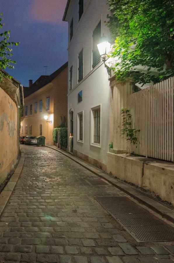 Old Town Tale Apartment Zagreb Luaran gambar